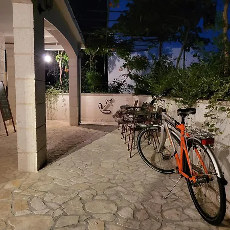 Nazario 3* Drvenik (Split-Dalmatia)