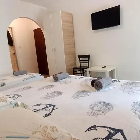 Nazario 3* Drvenik (Split-Dalmatia)