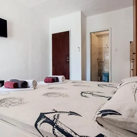 Nazario 3* Drvenik (Split-Dalmatia)