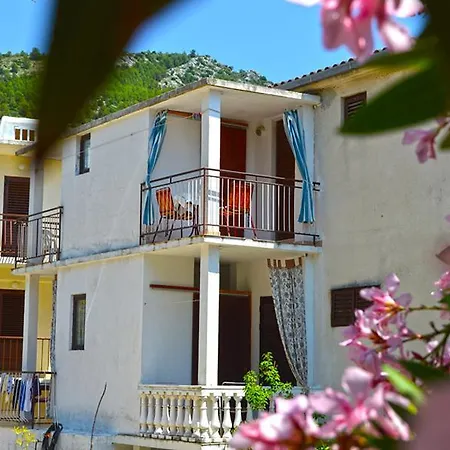 Nazario 3* Drvenik (Split-Dalmatia)